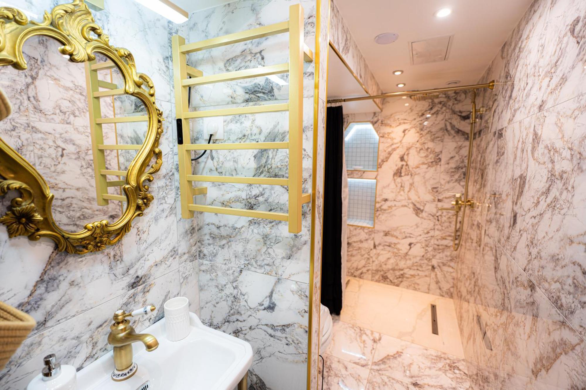 Appartement De La Noblesse - Designed By C.M Селеста Экстерьер фото